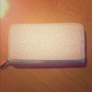 Lace Wallet