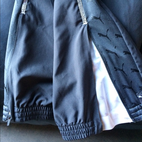 *SOLD* | Dark gray/charcoal | PUMA | Track Pants