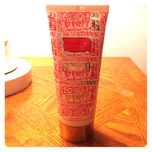 Pack of 2 Coach poppy body lotion