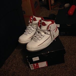 Air Jordan varsity 2s