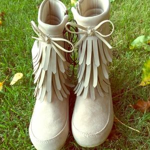 Toddler 8 Fringe Boots