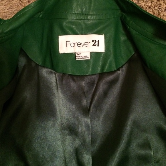 Green jacket. - Picture 2 of 3