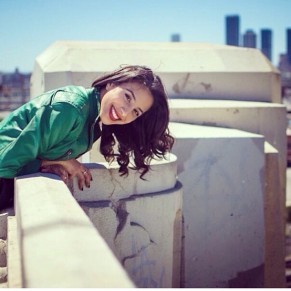 Green jacket. - Picture 3 of 3