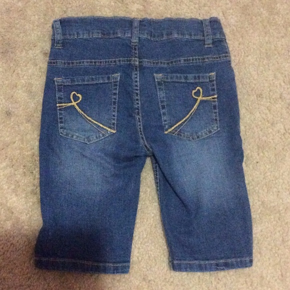 2 pairs of knee shorts - Picture 2 of 2