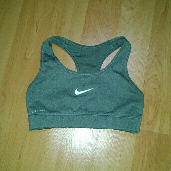 Nike dry fit sports bar