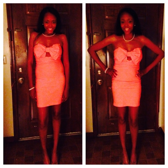 LuLu's bow dress - Picture 2 of 2