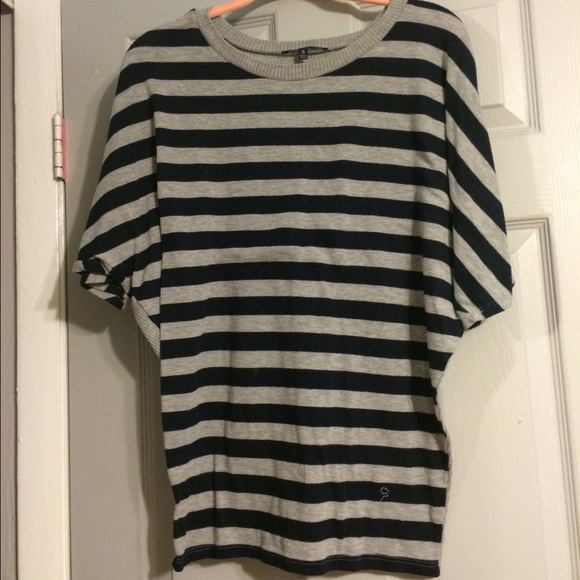 Navy blue and gray top
