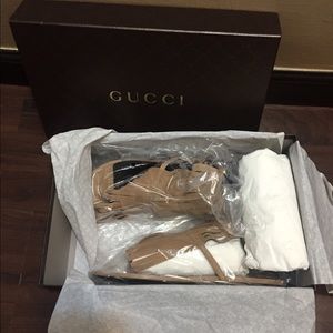 100% authentic New gucci sandals