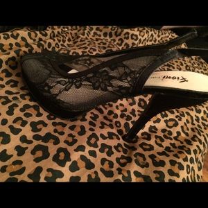 Black lace peep toe heels