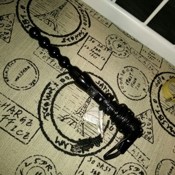 Beaded wave wand