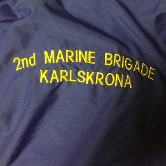 Dobsom Windbreaker - Picture 2 of 4