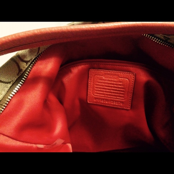💯AUTHENTIC COACH SIGNATURE AND LEATHER BAG - Picture 4 of 4