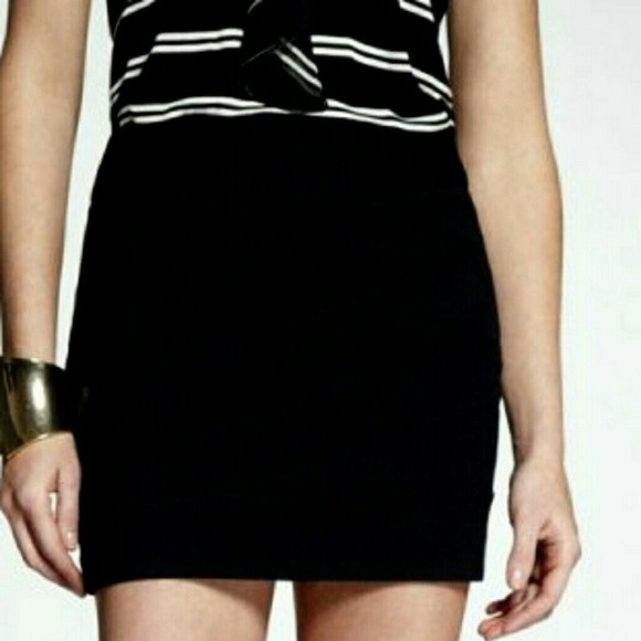 ❌SOLD❌Express black mini skirt