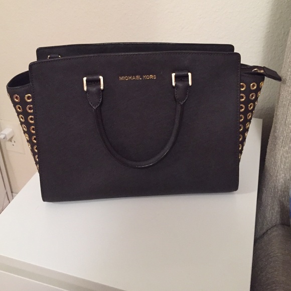 Michael Kors Handbags - Michael Kors handbag
