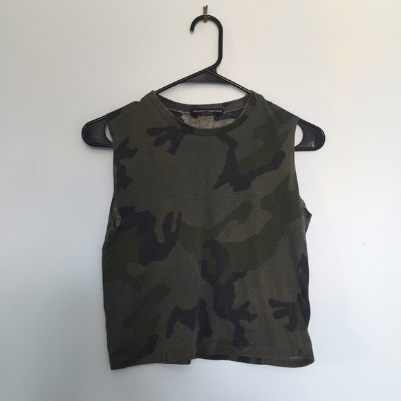 Camo Cropped Fitted Muscle Tee