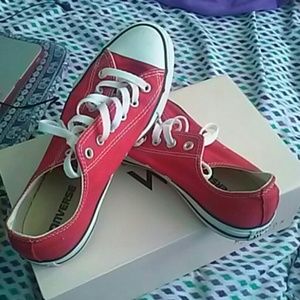 Red converse