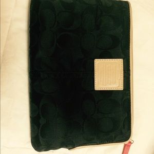 💯 AUTHENTIC COACH mAkeup bag