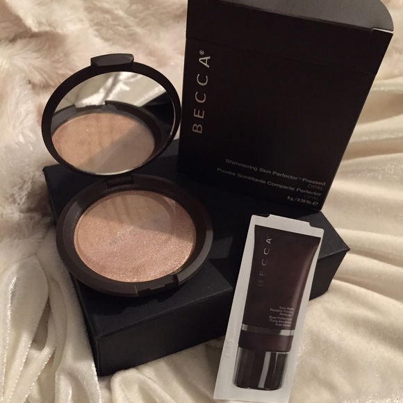 On hold! Becca Skin Perfecter Pressed Opal. New!