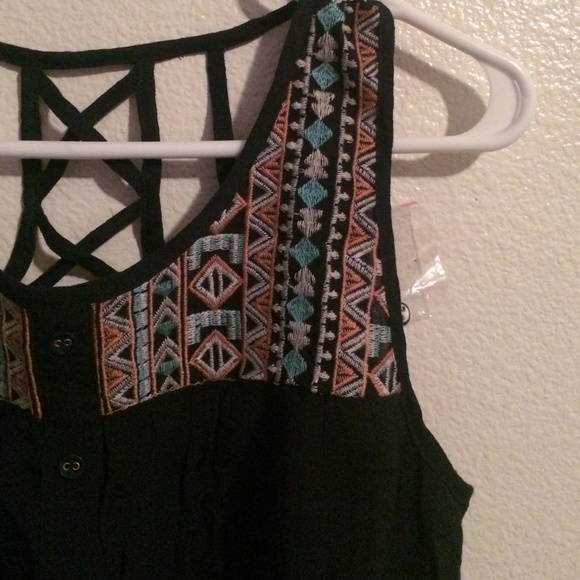 Top - Picture 2 of 2