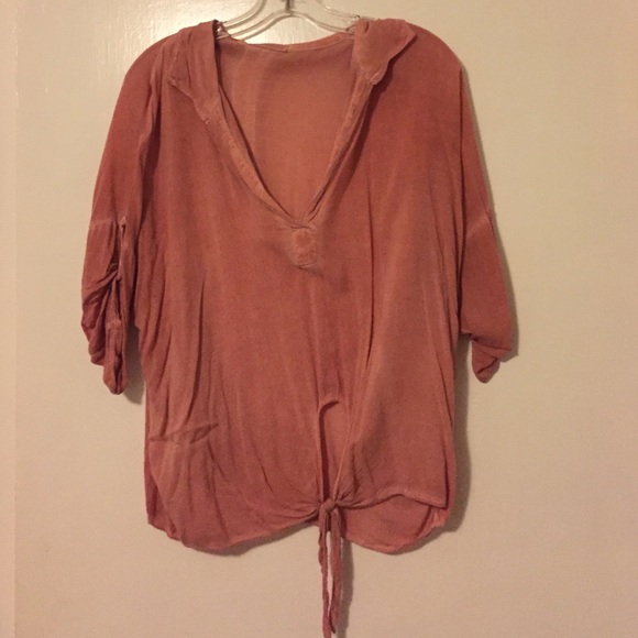 Salmon colored top