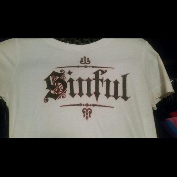 Sinful tee - Picture 2 of 4