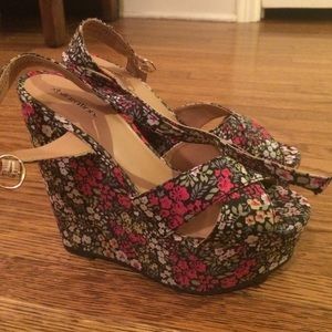 floral platforms