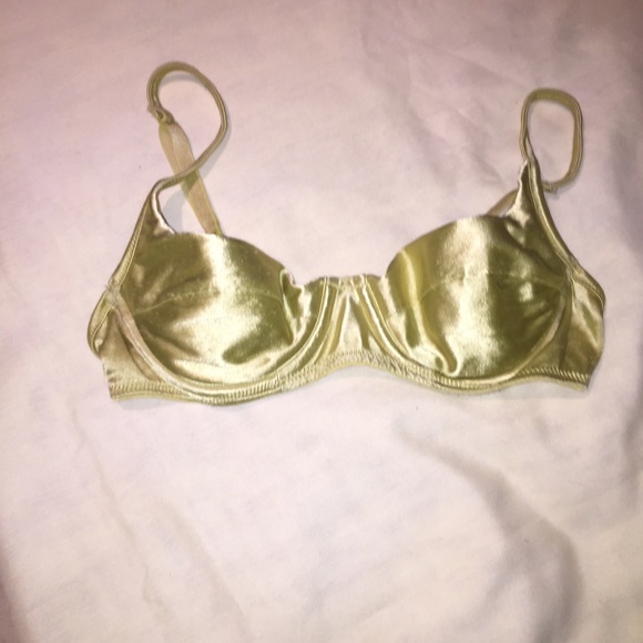 Green VS bra