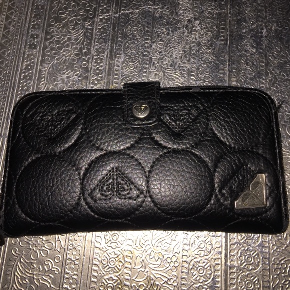 Black roxy wallet