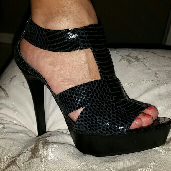 BCBGeneration - Picture 2 of 2