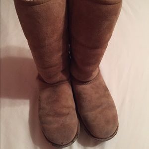 Ugg tall chestnut boots