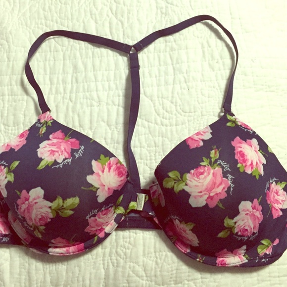 Gilly Hicks Bra