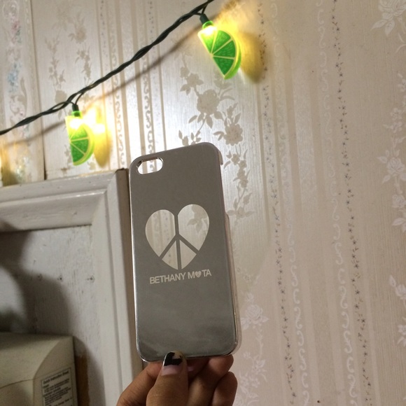iPhone 5/5s case (Bethany Mota) - Picture 1 of 4