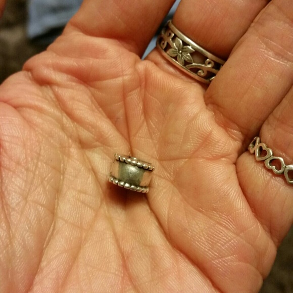 Pandora clip
