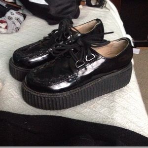 size 6 creepers