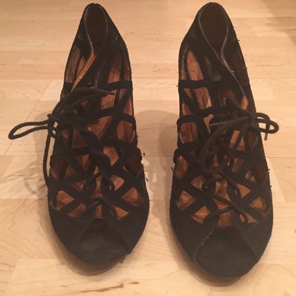 Steven by Steve Madden Shoes - Pre Loved Black Laced Up Steven Madden Wedges