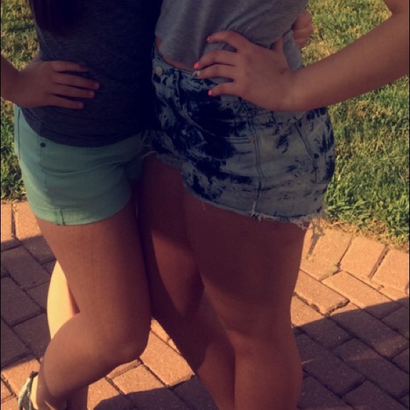 High wasted shorts - Picture 2 of 2