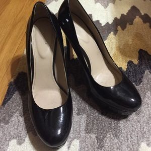 Joan & David black wedge toe, 4" heel