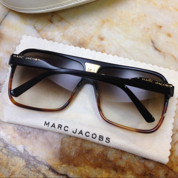βπ²OLDββ¨πβ€οΈ MARC JACOBS SUNGLASSES π - Picture 4 of 4