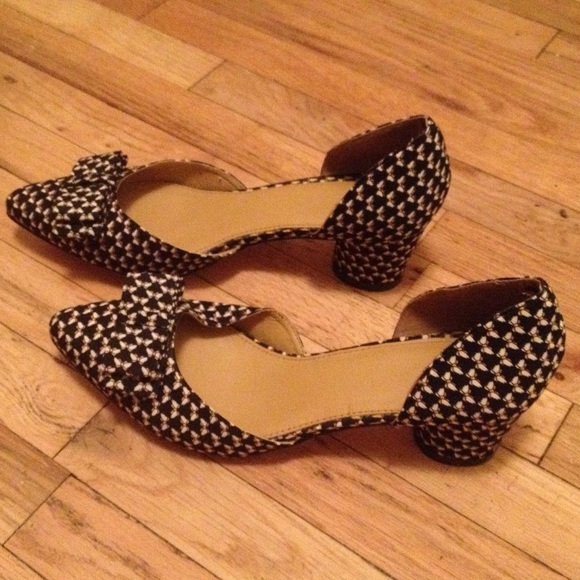 Vintage look chunky low heels