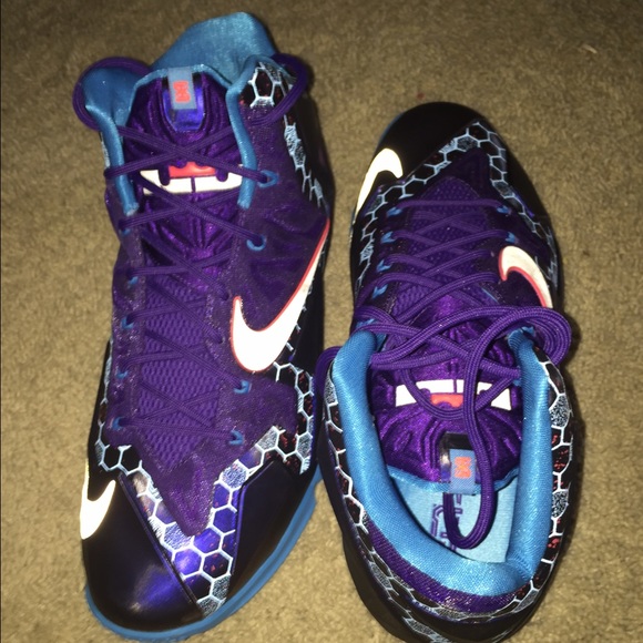 NEW NIKE LEBRON 11s size 12 purple/blue - Picture 3 of 4