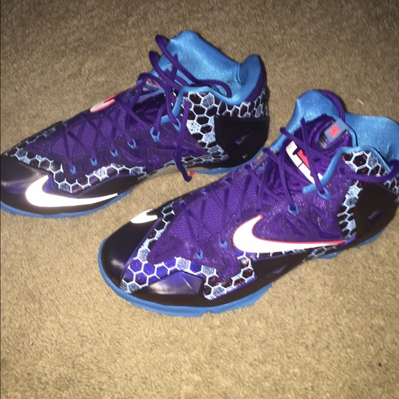 NEW NIKE LEBRON 11s size 12 purple/blue - Picture 4 of 4