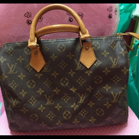 SOLD!Louis Vuitton Speedy 30