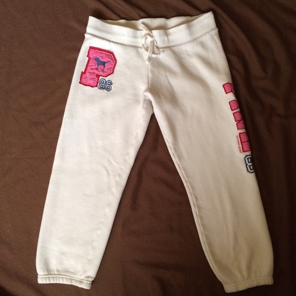 Victoria's Secret Pants - 🎀 Victorias Secret PINK Cropped Pants Med.