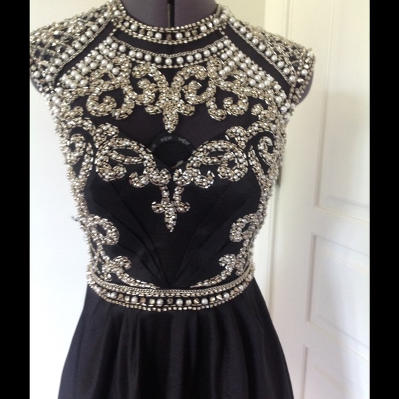 Sherri Hill Dresses & Skirts - Cocktail