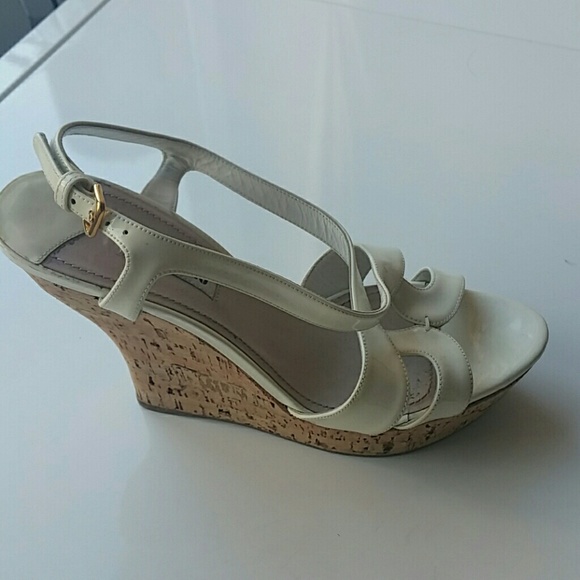Miu Miu white patent and cork wedge sandals - Picture 2 of 4