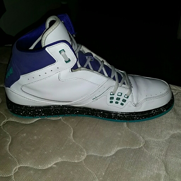 Jordans - Picture 1 of 3
