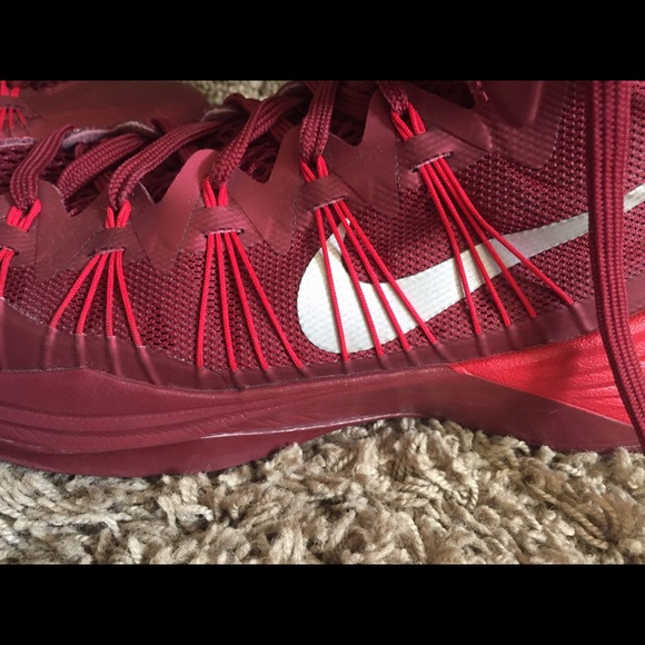 Nike Hyperdunk 2013 - Picture 2 of 3