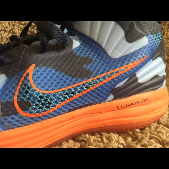 Nike Hyper Fuse 2012 (Russell Westbrook) - Picture 2 of 3