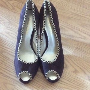 Open toe brown with gold trim heels