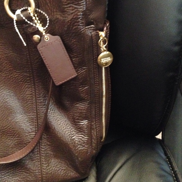 Awesome dark brown COACH huge bag - Picture 3 of 4